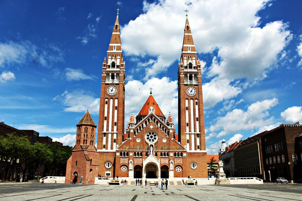 Szeged Suncity Apartman Exterior foto