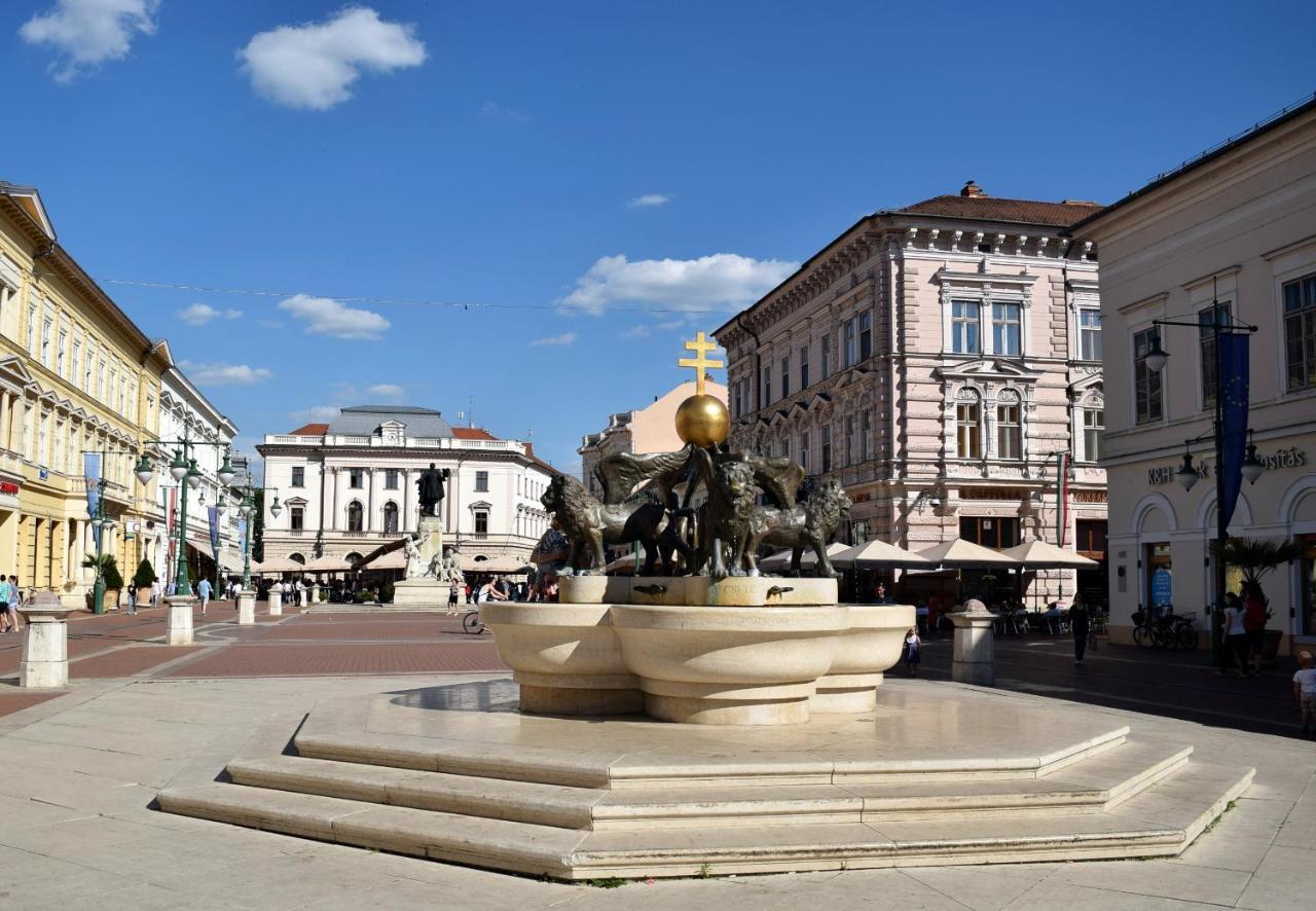 Szeged Suncity Apartman Exterior foto